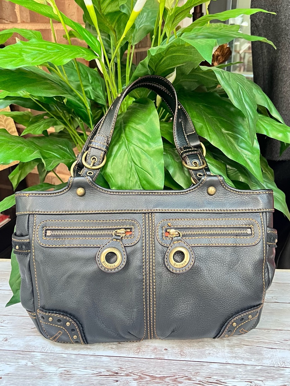 Vintage Maxximum Black Leather Women’s Shoulder / Handbag